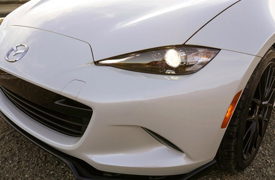  Mazda MX-5 Miata Club 2015 года  (фото 28 из 31)